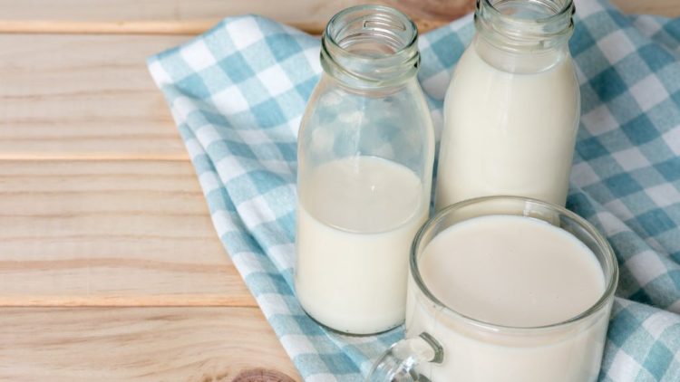 Cách phân biệt sữa bột NAN chính hãng và hàng kém chất lượng trên thị trường 3 Cách phân biệt sữa bột NAN chính hãng và hàng kém chất lượng trên thị trường