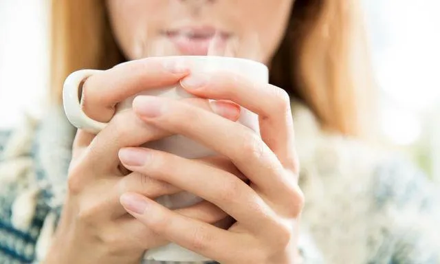 Hướng dẫn cách pha sữa NAN đúng chuẩn: Sữa NAN pha bao nhiêu độ và 5 lưu ý quan trọng 2 Tại sao không nên sử dụng nước quá nóng hoặc quá nguội?
